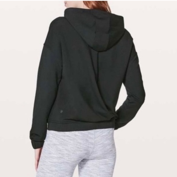 Lululemon: Twisted and Tucked Pull-Over Hoodie - Picture 2 of 10
